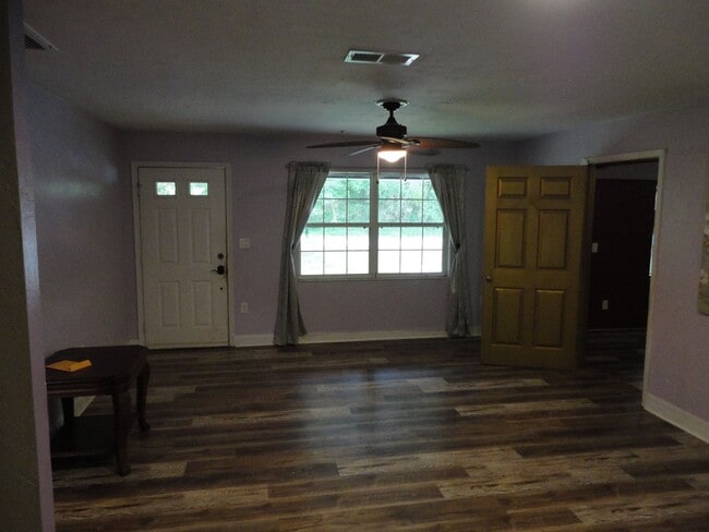 Building Photo - Owner lookin for a 7 month Lease only