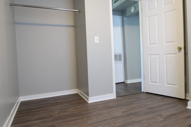 Building Photo - 40 58th St SE