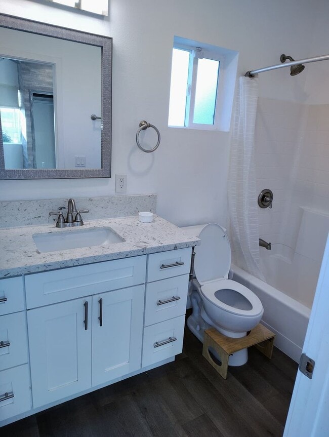 Building Photo - Beautiful Newer Construction Home B:2019