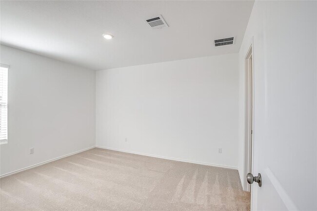 Building Photo - 1133 Largemouth Ln