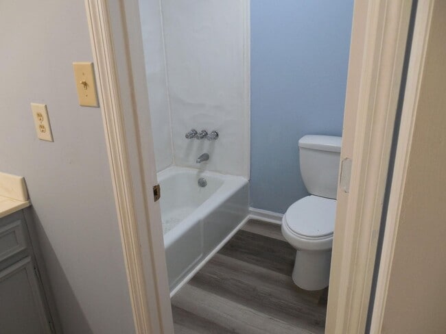 Building Photo - Available October 1st 4 bedroom 2 bathroom in Evans Ga