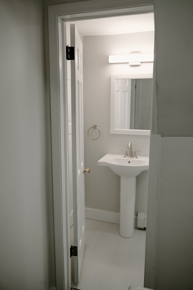 Building Photo - 354 Terrace Blvd