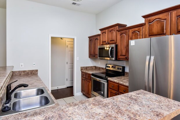 Building Photo - 836 Cedar Trace Cir