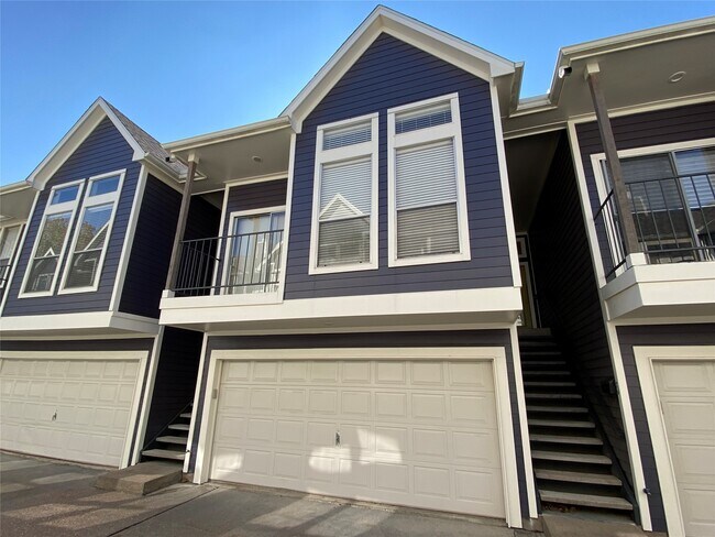 Building Photo - 735 Arlington St