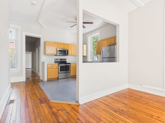 Building Photo - 206 Kelker St