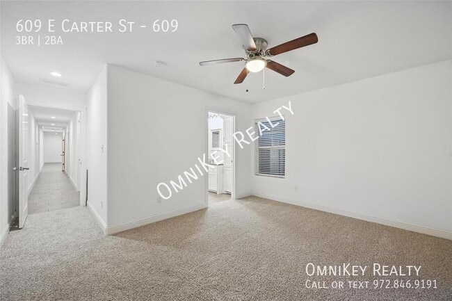 Building Photo - 609 E Carter St