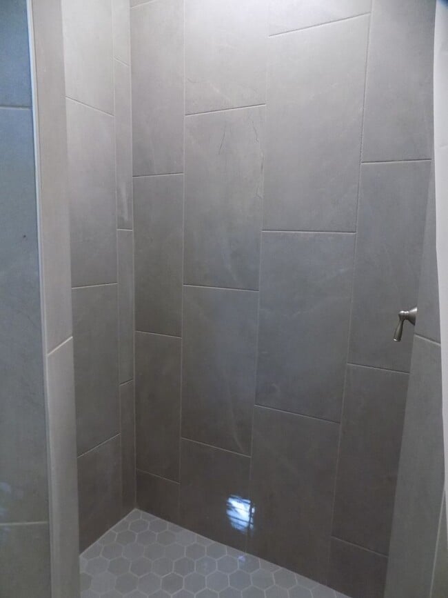 Building Photo - 699 W Osceola St