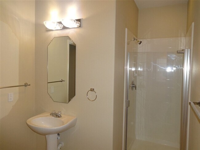 Building Photo - 17907 Juniper Green Trail