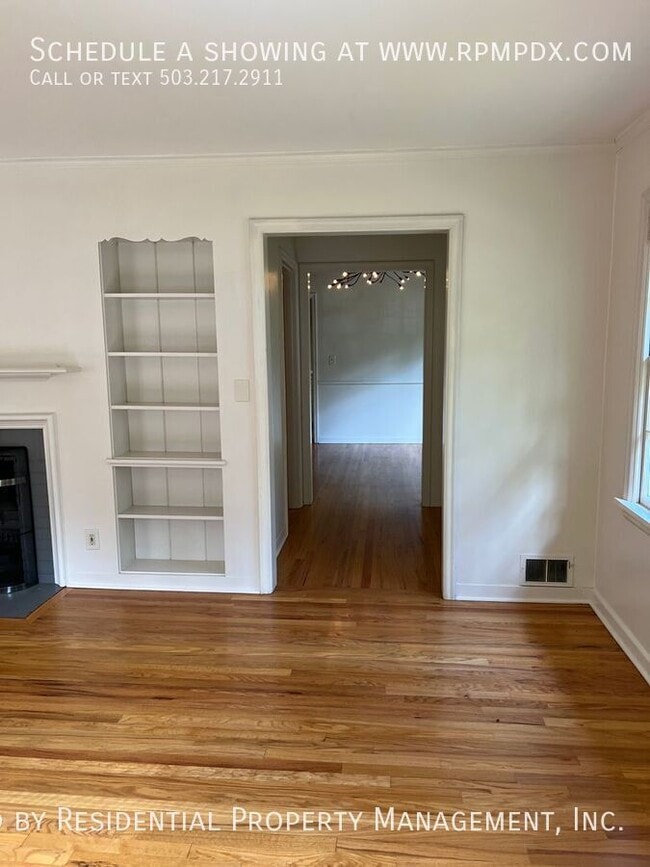 Building Photo - 1938 SW Edgewood Rd