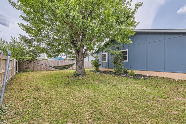 Building Photo - 7905 Wycombe Dr