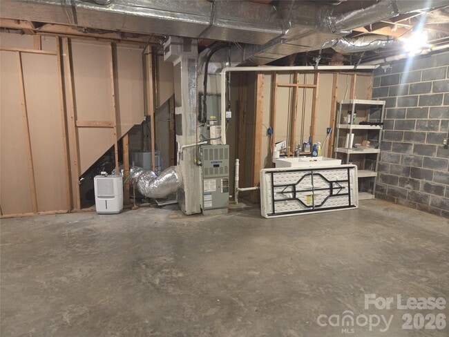 Building Photo - 1568 Triplett Rd