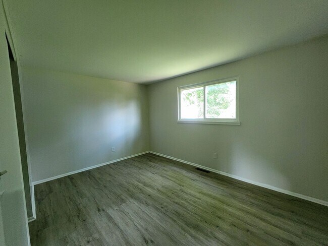 Building Photo - Freshly Updated 4BR Home Offering Space, Style & Everyday Comfort!