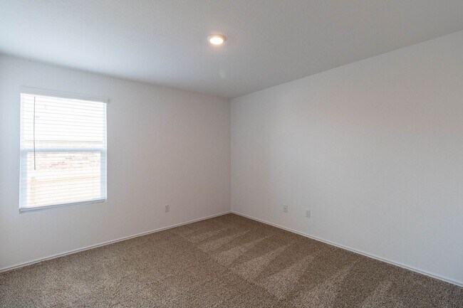 Building Photo - 5601 Bellissima Way