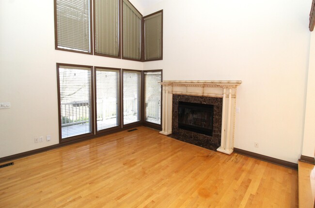 Building Photo - 97 S Hartman Ave