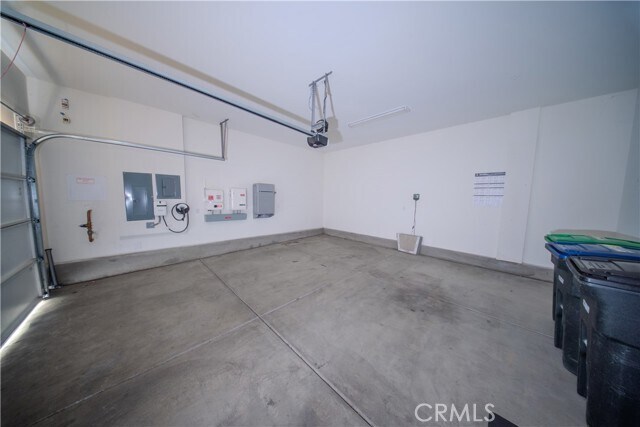 Building Photo - 558 Pablo Rd