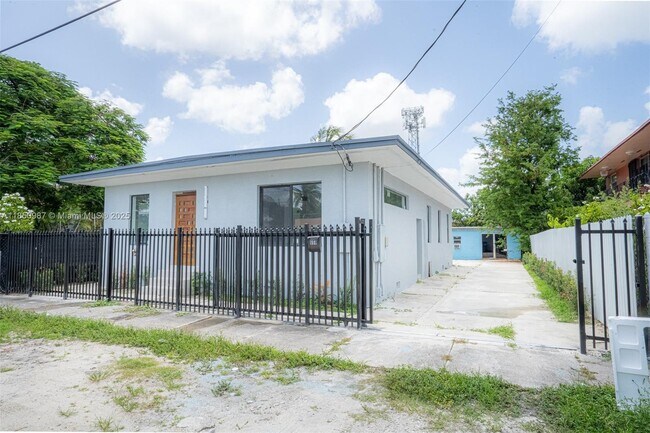 Building Photo - 666 NW 28th St