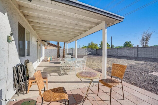 Building Photo - 9819 N 67th Dr