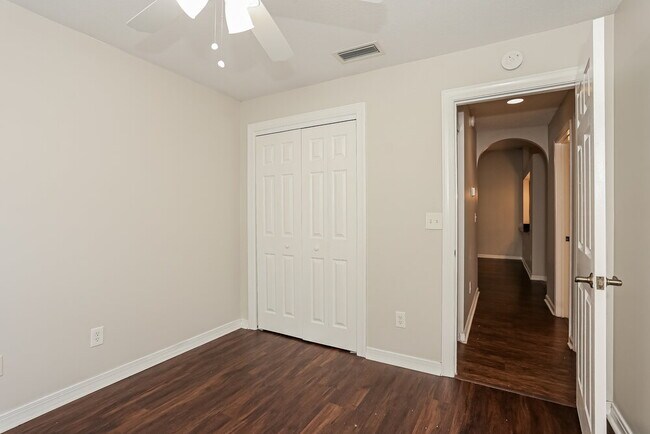 Building Photo - 11340 Trotting Horse Ln S