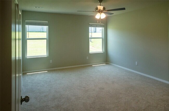 Building Photo - 2987 W McLaren Dr