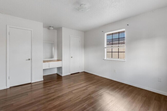 Building Photo - 55 Brandon Hall Dr