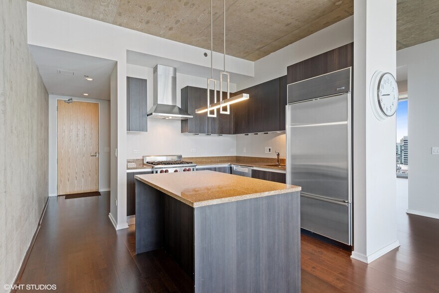 Building Photo - 600 N Fairbanks Ct