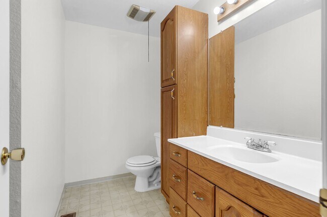 Building Photo - One Level Home in Stead
