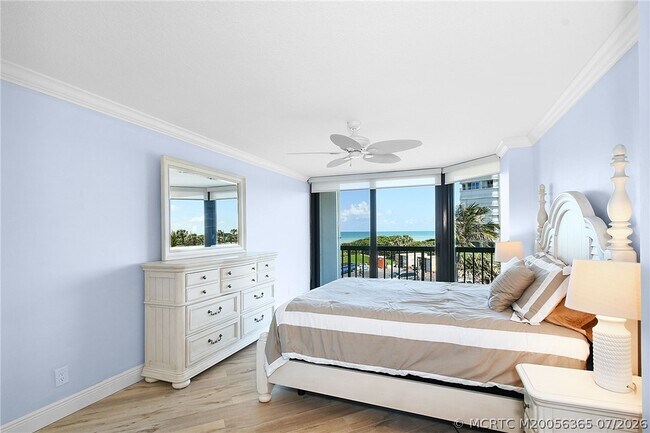 Building Photo - 9550 S Ocean Dr