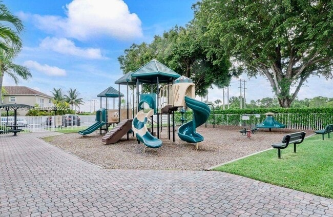 Building Photo - 13335 SW 144th Terrace
