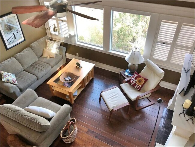 Building Photo - 488 Cedar Walk