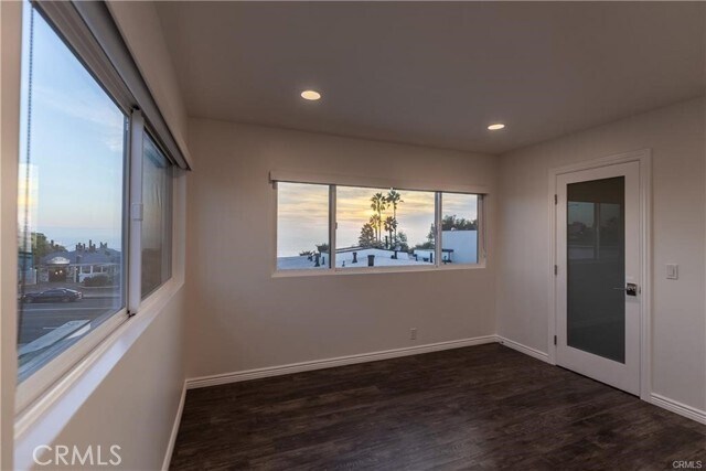 Building Photo - 577 Ramona Ave