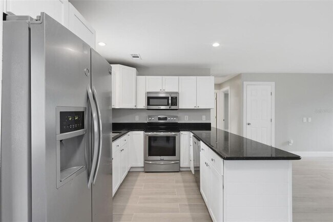 Building Photo - 550 E Minnesota Ave