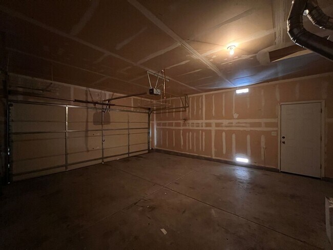 Building Photo - 3 bedroom Fernley home in Donner Trails