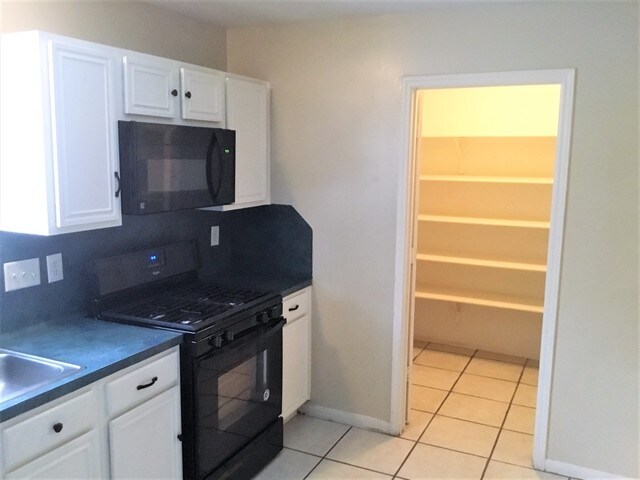 Building Photo - 2811 Copra Ln