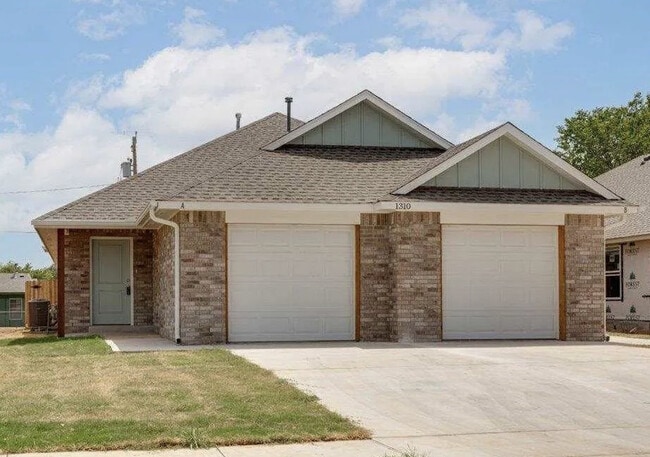Primary Photo - 1418 SW Texas Ave