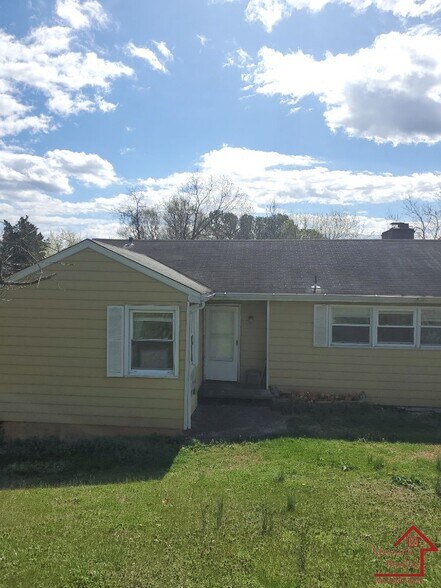 Building Photo - 3820 Buffat Mill Rd