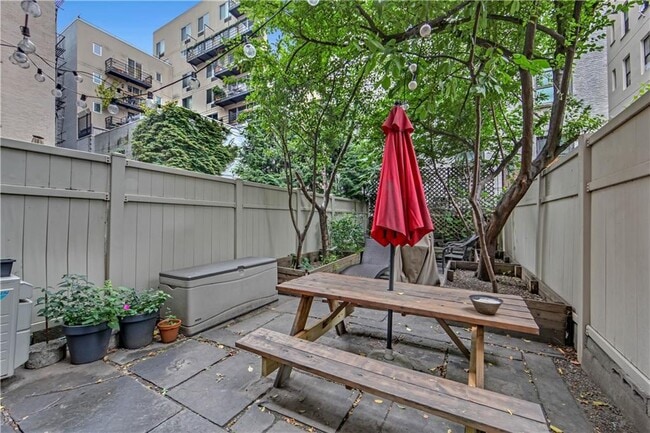 Building Photo - 108 W 130th St