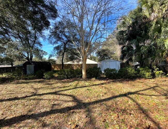 Building Photo - 1612 S High St