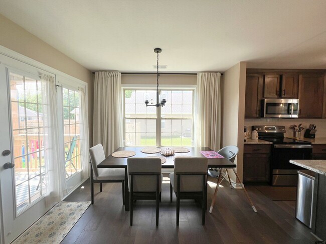 Building Photo - Charming Ranch-Style Home on a Large Corne...