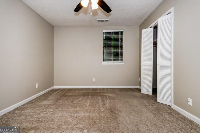 Building Photo - 5744 Mountain Park Way