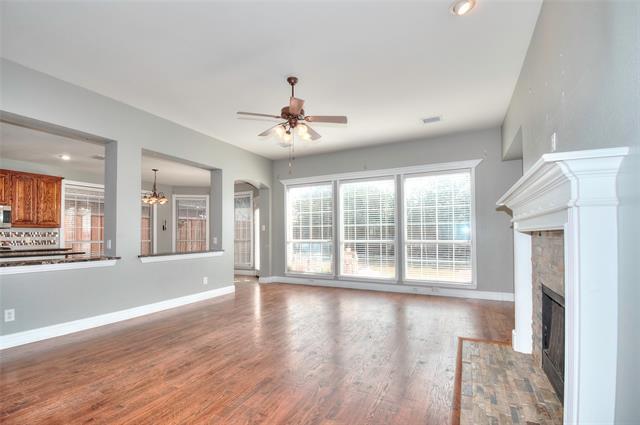 Building Photo - 6212 Meadowcrest Ln