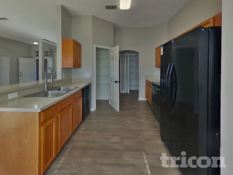 Building Photo - 11507 Otters Den Ct E