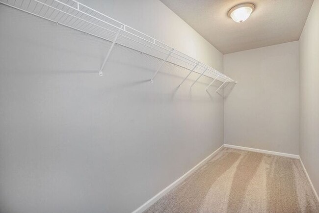 Building Photo - 412 Eastwood Dr