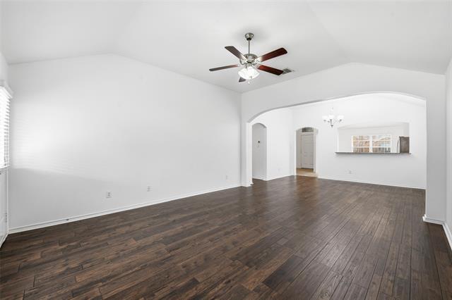 Building Photo - 10844 Live Oak Creek Dr