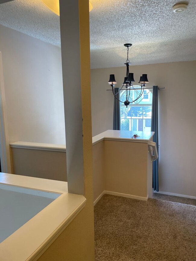Building Photo - Northgate Village -  3 bedroom, 2.5 bath T...