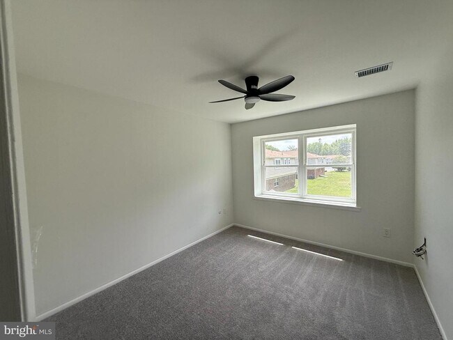 Building Photo - 1316 Silver Ct