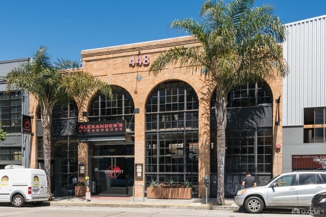 Building Photo - 200 Brannan St