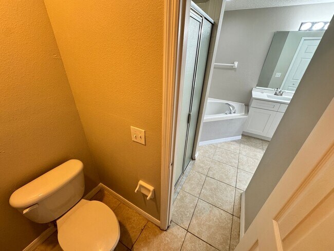 Building Photo - Split Floor plan 3/2 in Poinciana