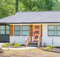 Building Photo - 3253 Beech Dr