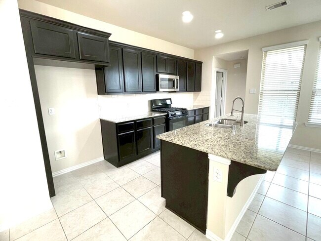 Building Photo - 1518 Summer City Dr