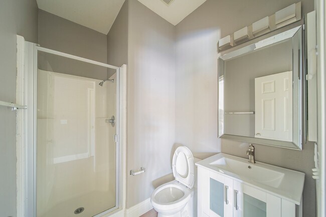 Building Photo - House in a gated community in Rancho Cucam...